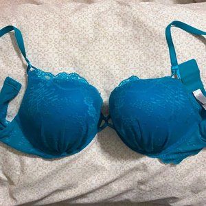 Victoria’s Secret Miraculous Plunge Push-up Bra